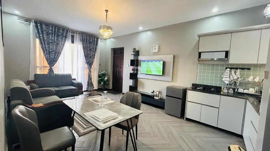 Comfy Home Away Kampala Daire